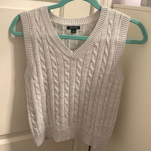 Wild Fable grey sweater vest